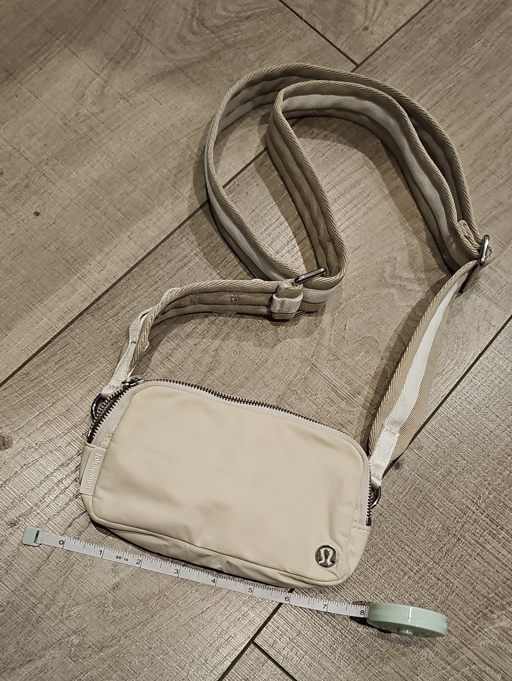 lululemon Everywhere Crossbody Bag Cream Sling Bag with Adjustable Strap